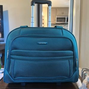 Samsonite upright spinner